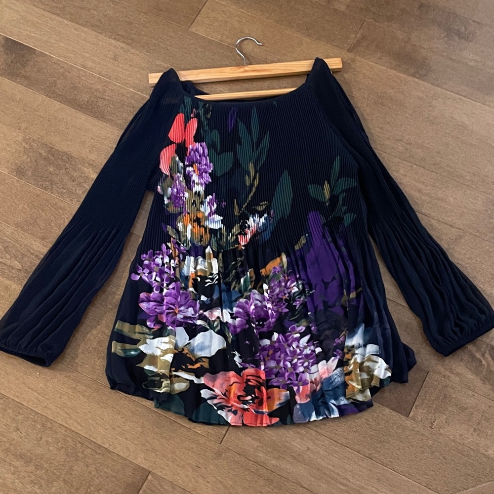 Floral Elegance Women's Blouse with Long Sleeves
